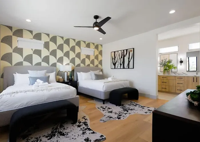 Holiday home Sunrift-private Pool & Spa-walk To Old Town Scottsdale